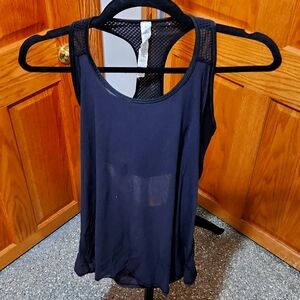 Lululemon swing tank with built in bra